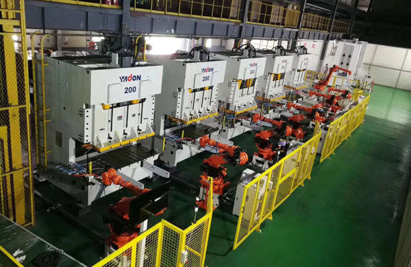 Troqueladora Servo de Doble Punto en Bastidor en C J25D