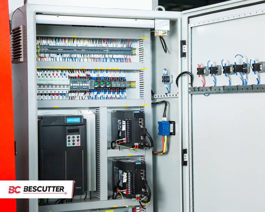 Prensa Plegadora CNC BesCutter Serie K 100/160/200/250 Ton 10/13 FT Delem DA53TX