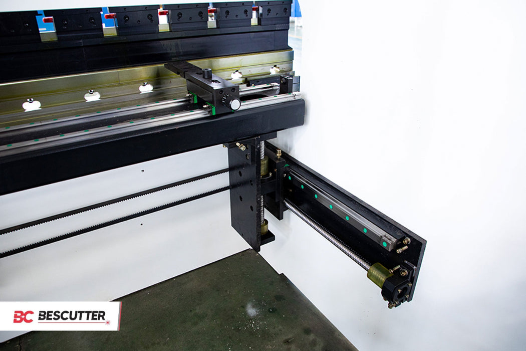Prensa Plegadora CNC BesCutter de un Solo Servomotor 110, 170, 220 Toneladas 10/13 Pies Delem DA 53T