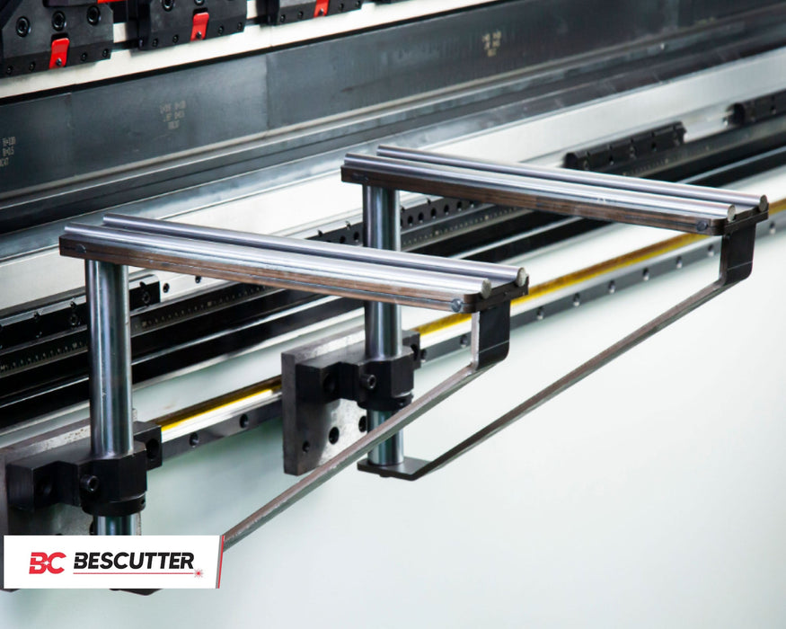 Prensa Plegadora CNC BesCutter Serie K 70/100 Ton 5.25 FT CT8